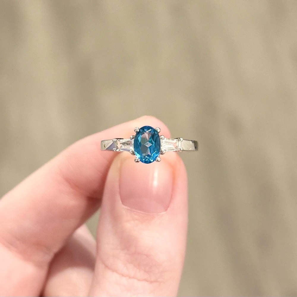 10K Swiss Blue Topaz oval baguette dainty solid white gold vintage style ring - Picture 4 of 13